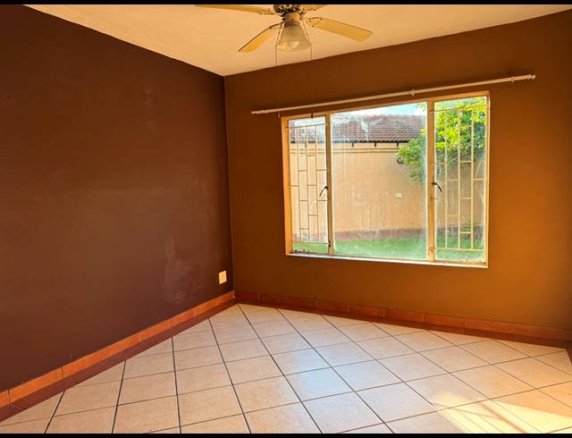 3 BEDROOM HOUSE FOR SALE IN BO-DORP